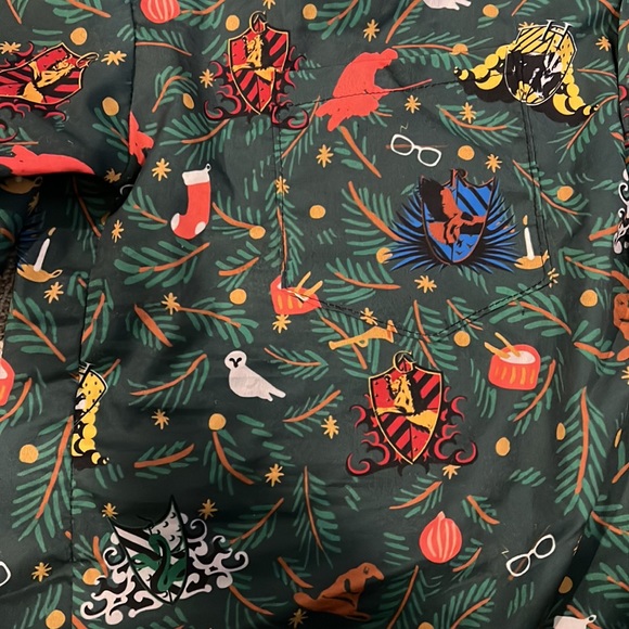 Vinco| Harry Potter Christmas Hawaiian Shirt - Picture 2 of 3